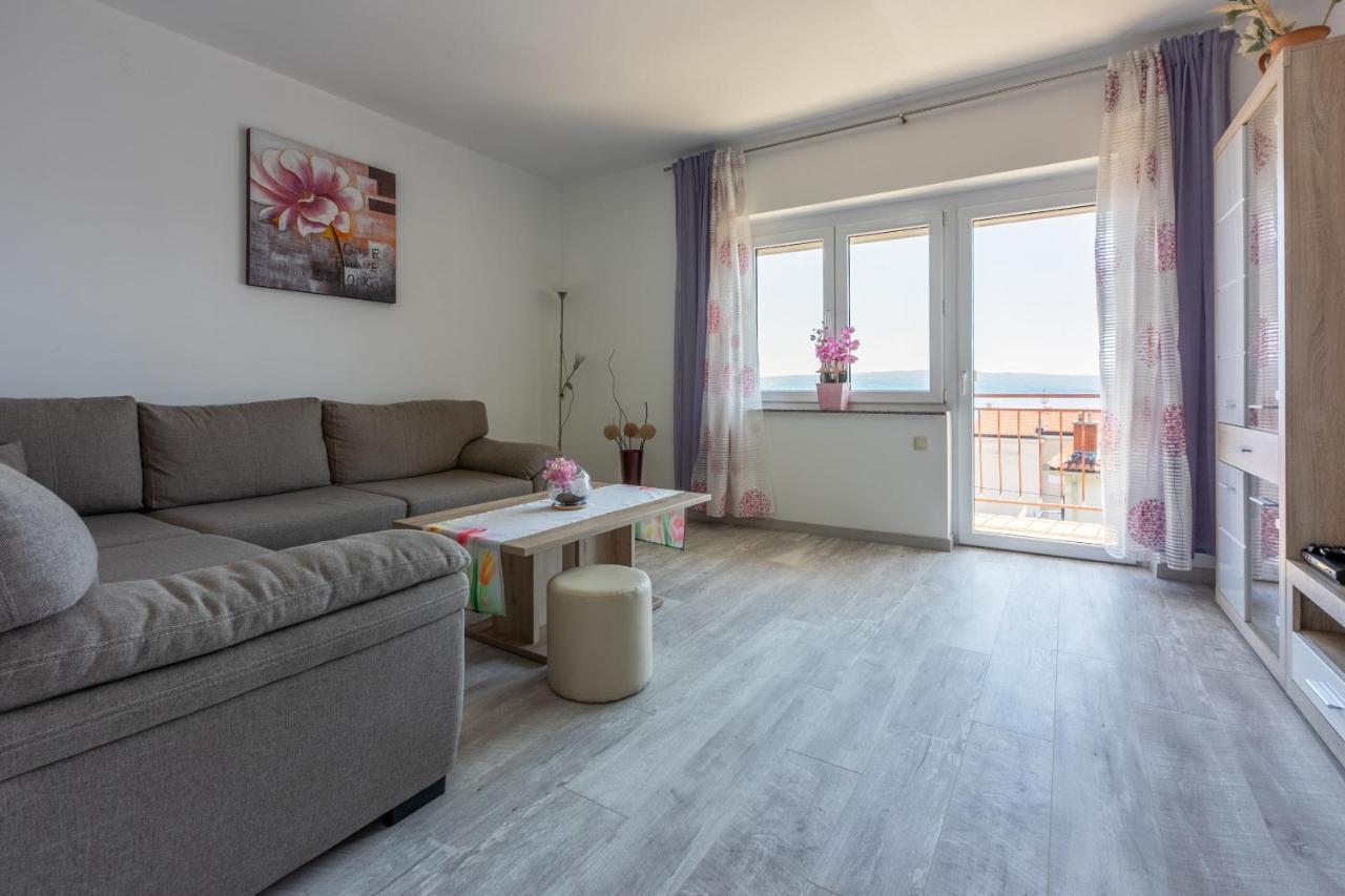 Apartments Melita Dramalj Eksteriør billede