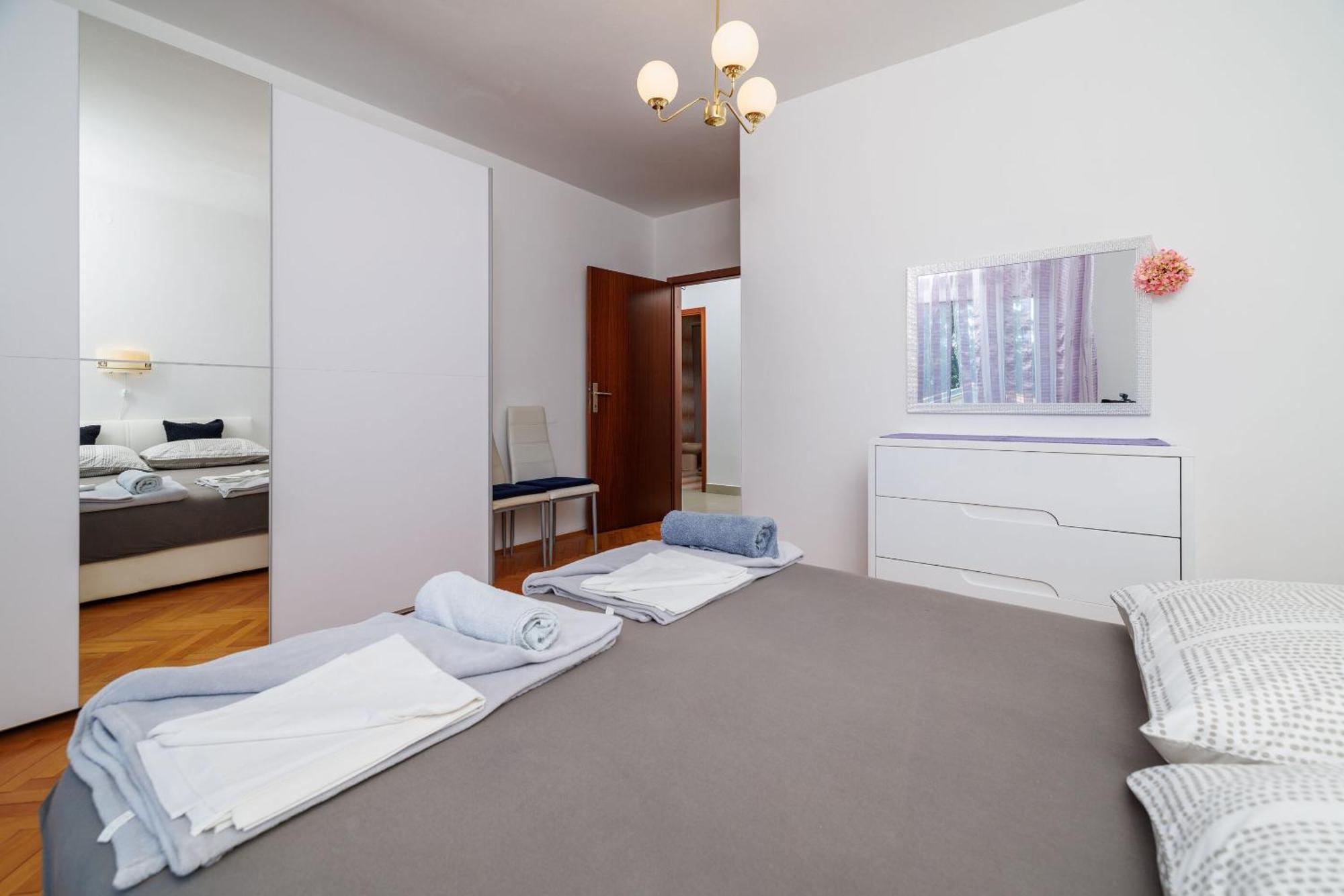 Apartments Melita Dramalj Eksteriør billede