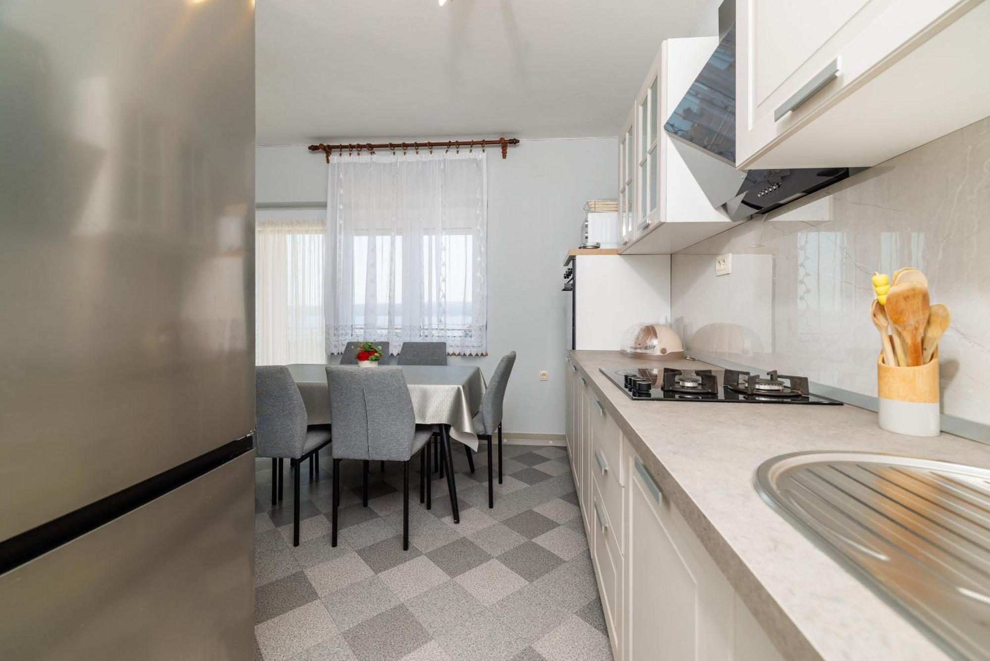 Apartments Melita Dramalj Eksteriør billede